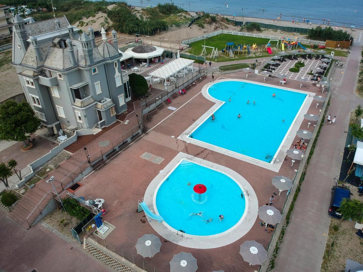 Internazionale - Sottomarina Di Camping *
